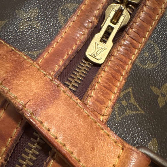 Louis Vuitton duffle bag see pics for wear bought at holt renfrew - Picture 8 of 13